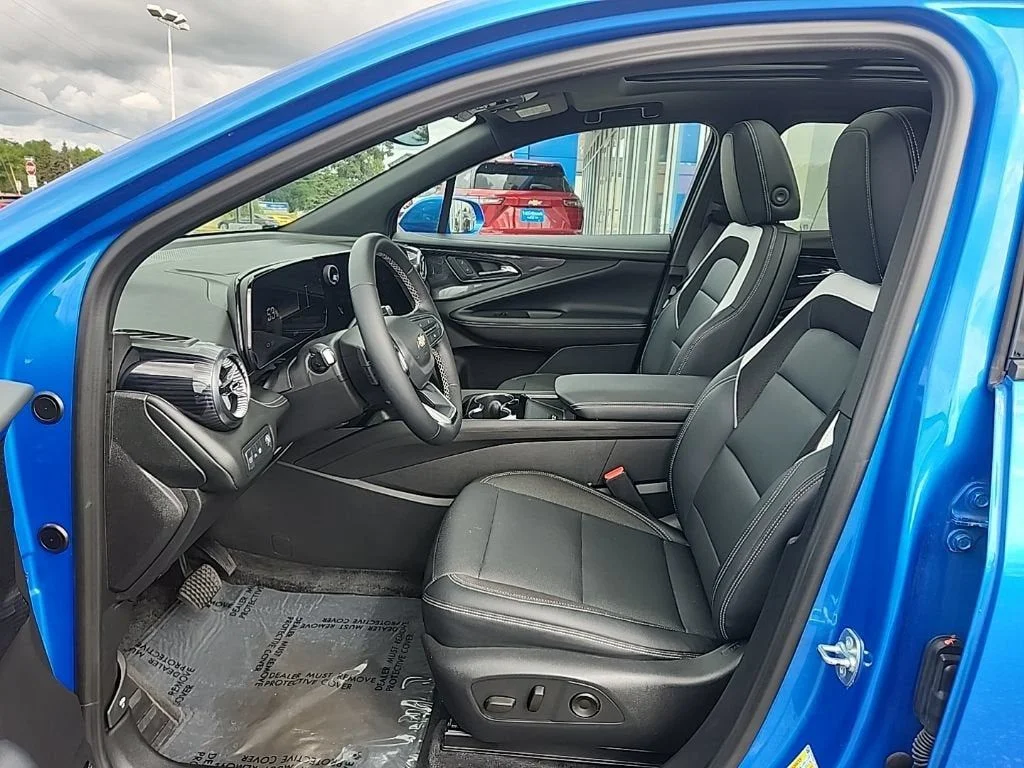 Used 2024 Blue Chevrolet LT image 9