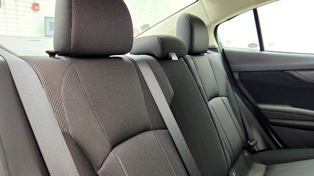 Used 2019 Ice Silver Metallic Subaru 2.0i 4-door CVT image 17