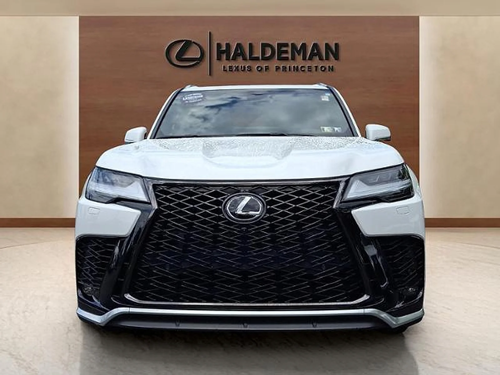 Used 2024 Ultra White Lexus LX 600 F SPORT image 2
