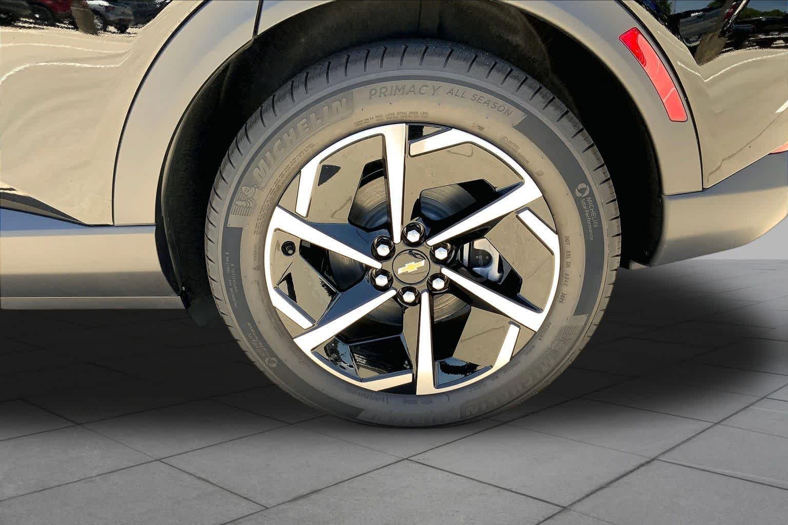 2026 Chevrolet Equinox EV 2LT - Photo 12