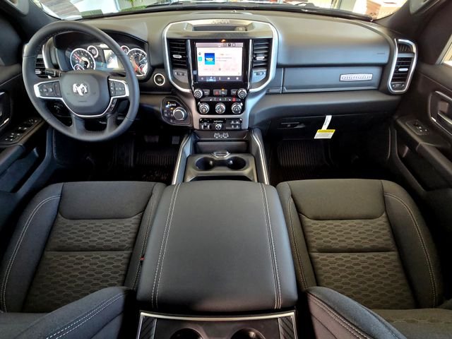 New 2026 Diamond Black Crystal Pearl-Coat Exterior Paint RAM Big Horn/Lone Star image 9