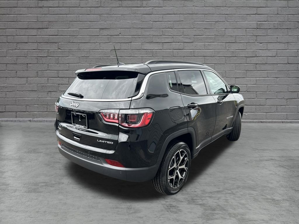 New 2026 Diamond Black Crystal Pearlcoat Jeep Limited image 7