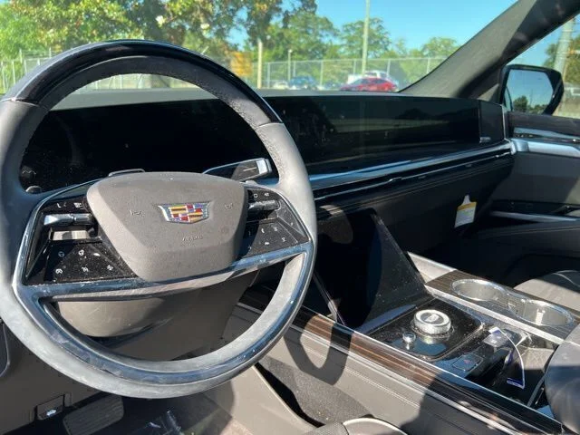Used 2025 Silver Cadillac Premium Luxury image 13