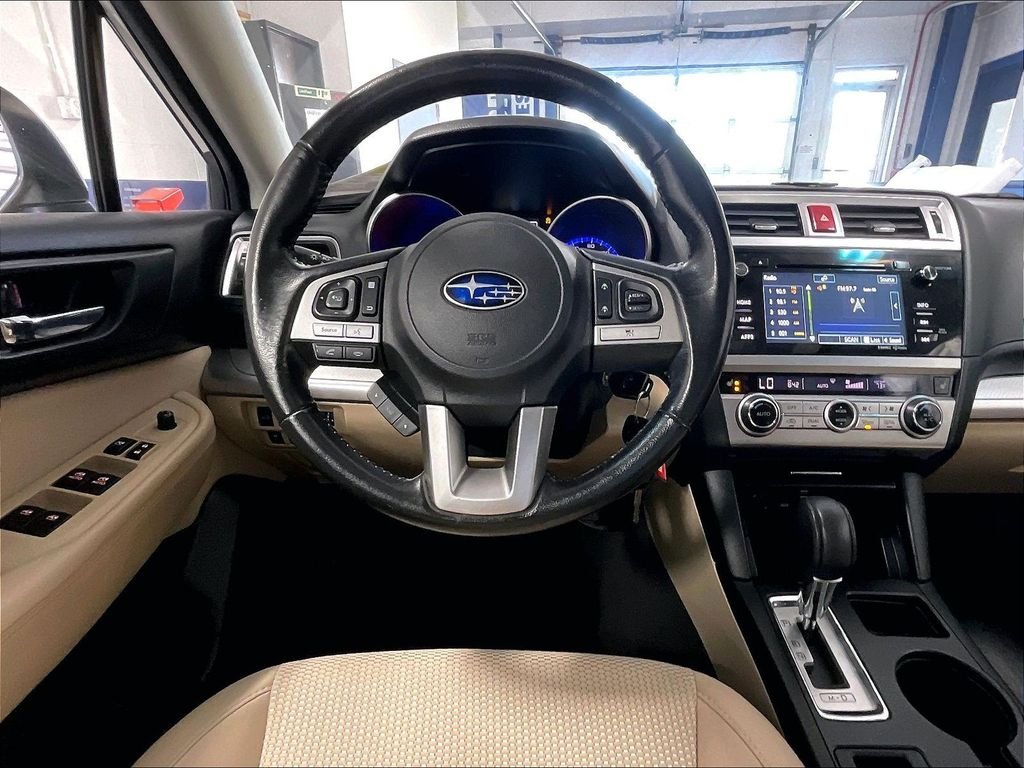 Used 2015 White Subaru 2.5i Premium image 17