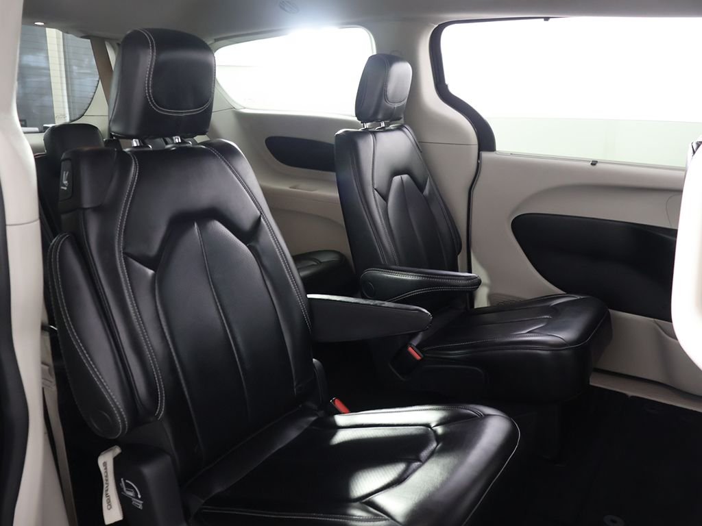 Used 2023 Gray Chrysler Touring L image 32