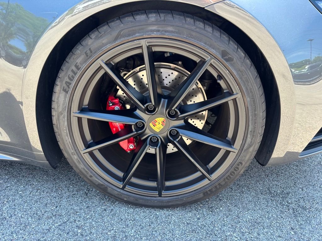 Used 2021  Porsche Carrera 4S image 15