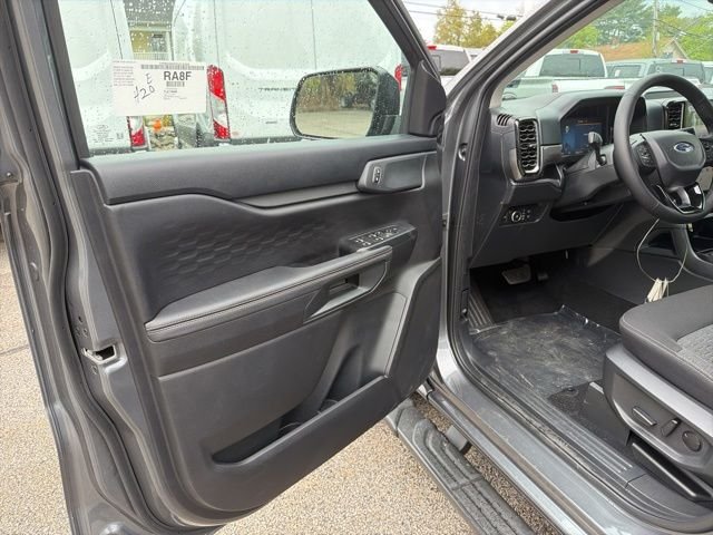 New 2026 Carbonized Gray Metallic Ford XLT image 13