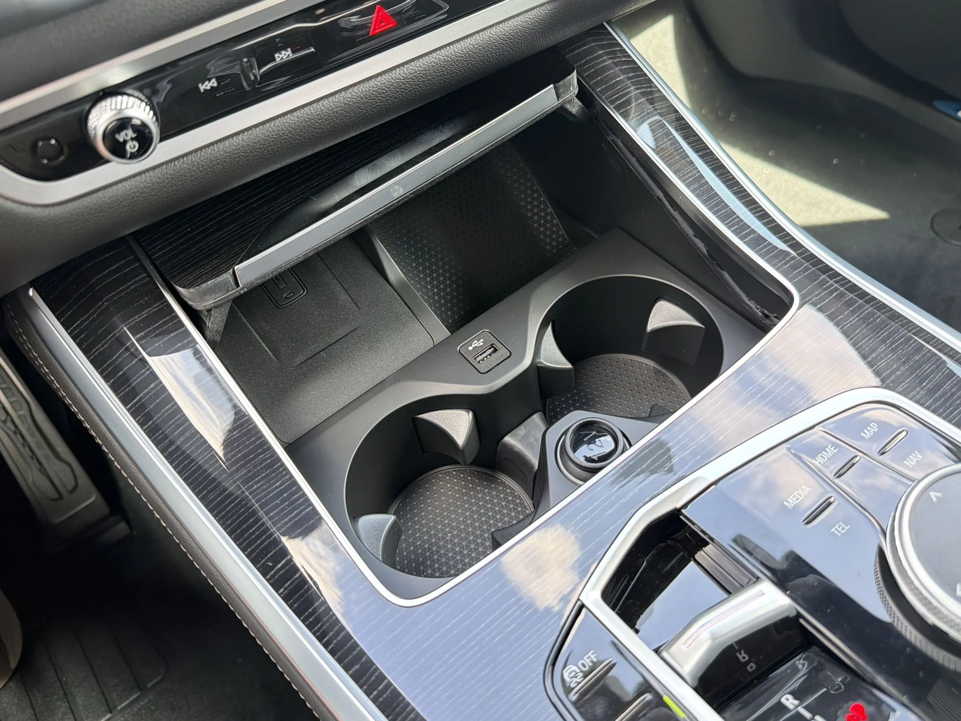 New 2026 Brooklyn Grey Metallic BMW xDrive40i image 36