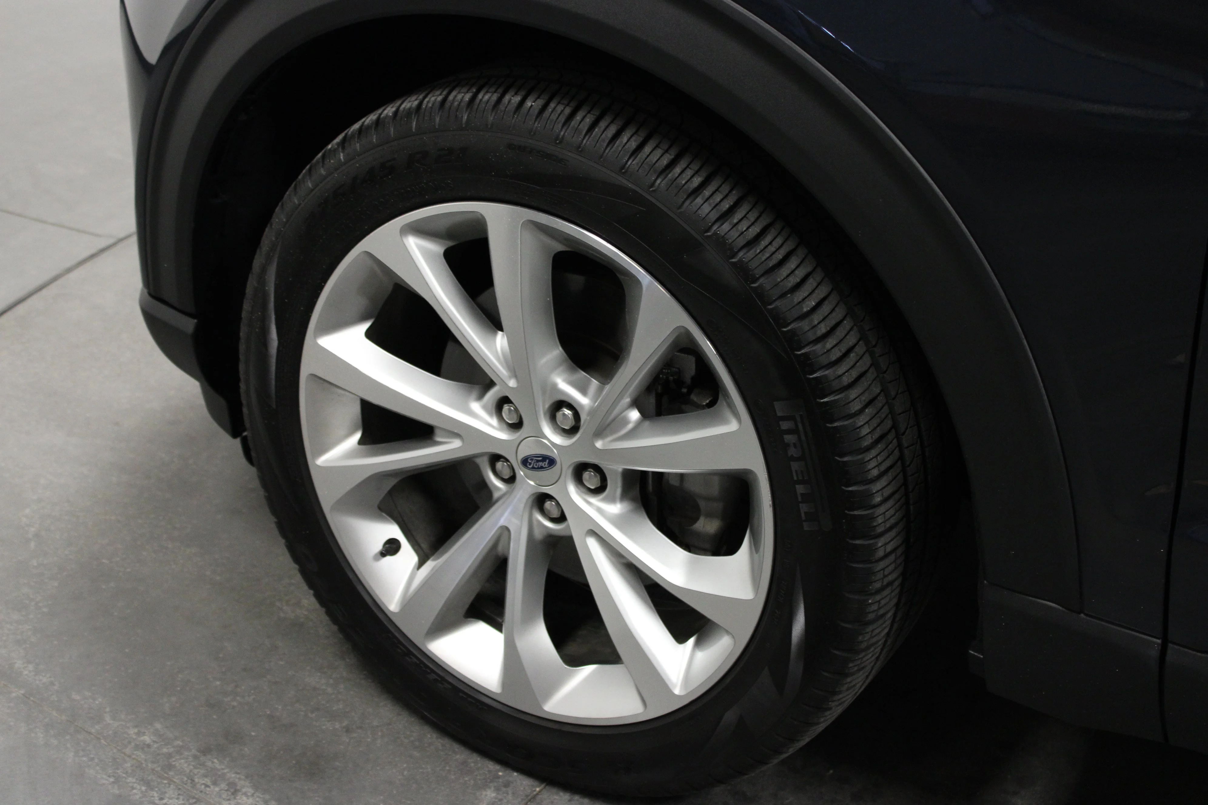 Used 2022 Blue Metallic Ford Platinum image 10