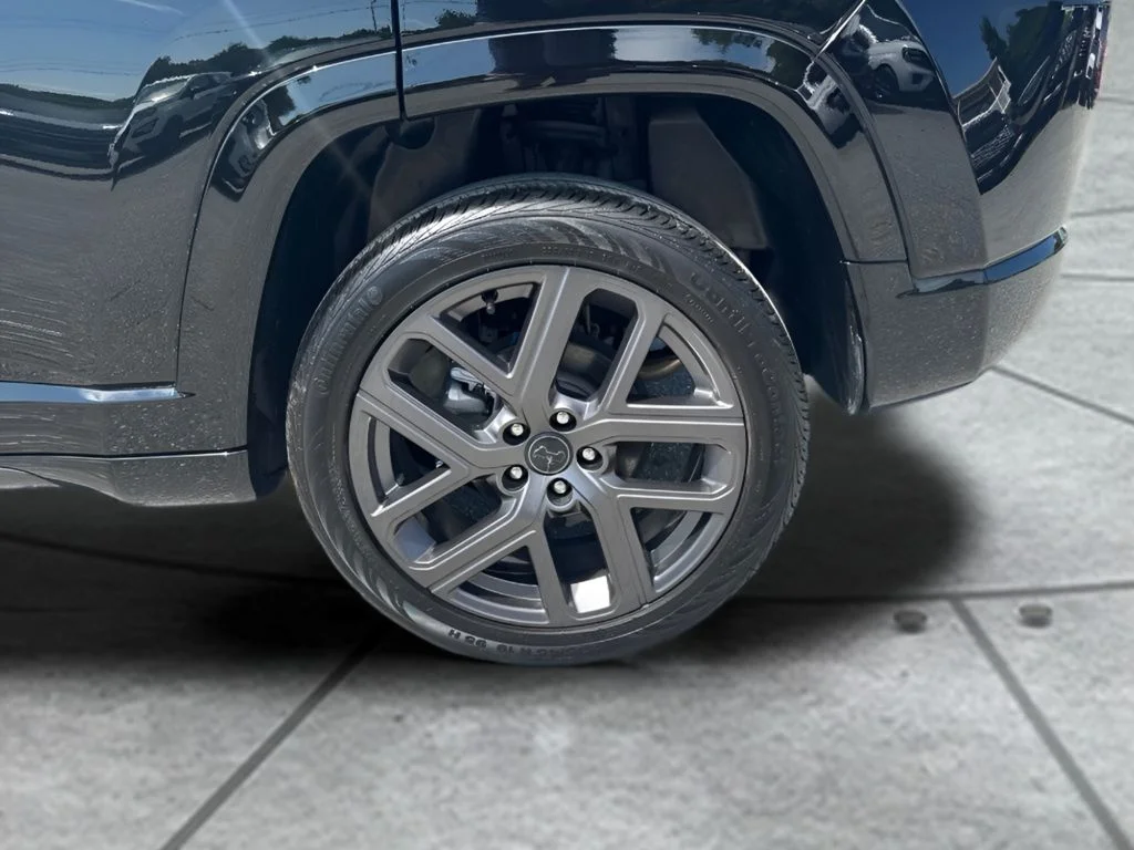 Used 2025 Black Jeep Limited image 32