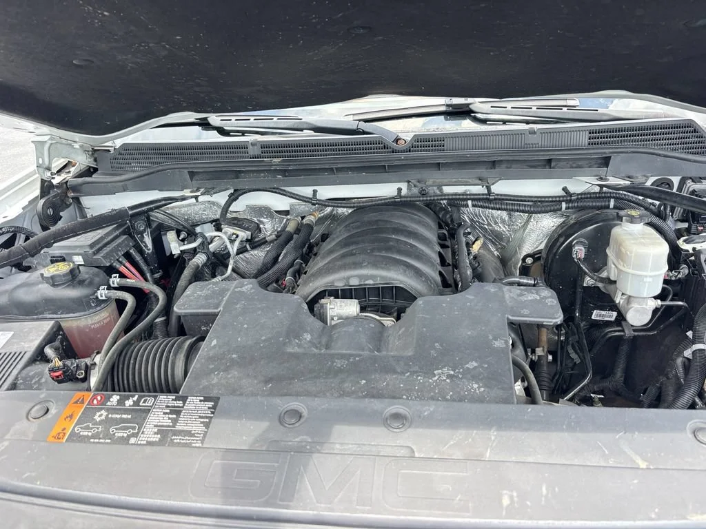 Used 2017 WHITE FROST TRICOAT GMC SLT image 12