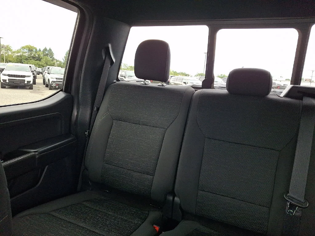 Used 2022 Agate Black Metallic Ford XLT image 19