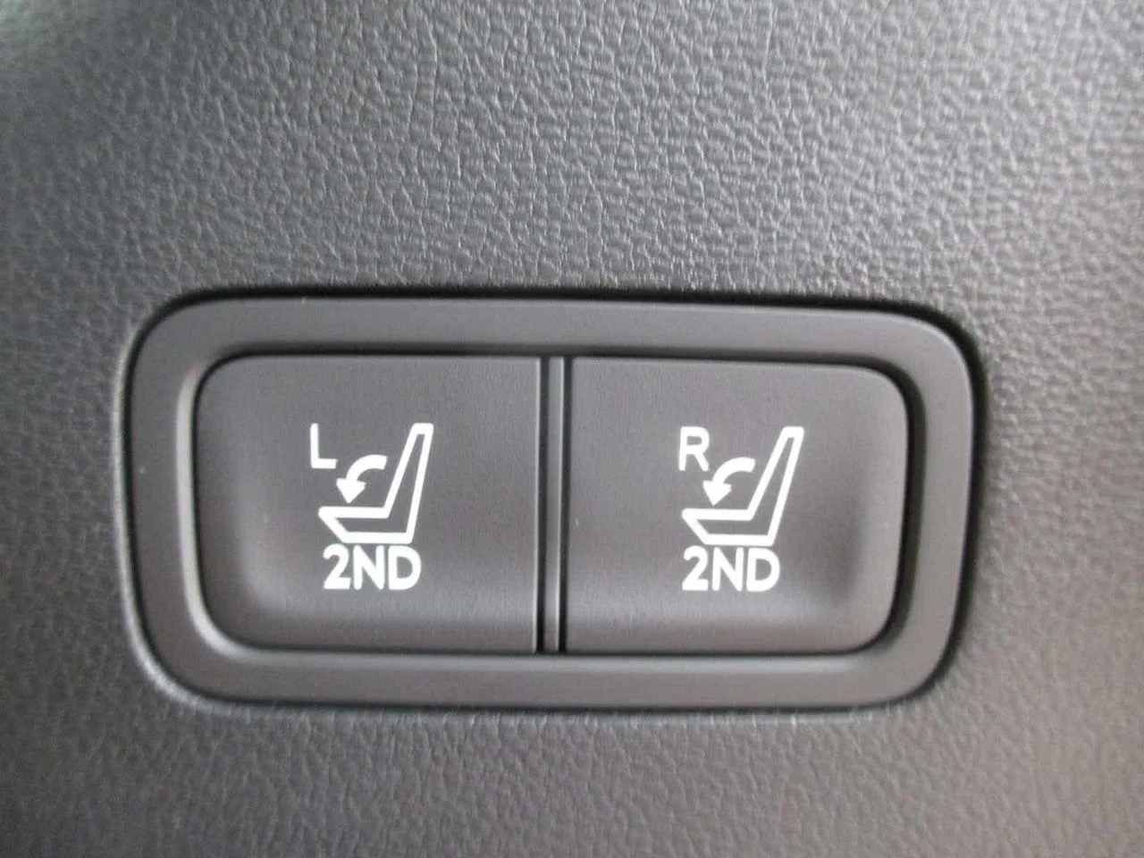 New 2026 Silver Hyundai SE AWD image 7