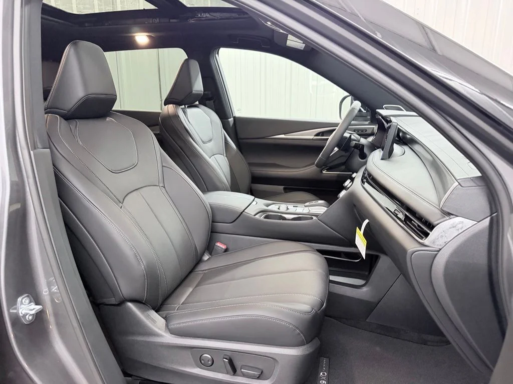New 2027 2T GRPT SHDW INFINITI Sport AWD image 52