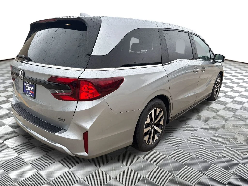 2025 Honda Odyssey EX-L - Photo 5