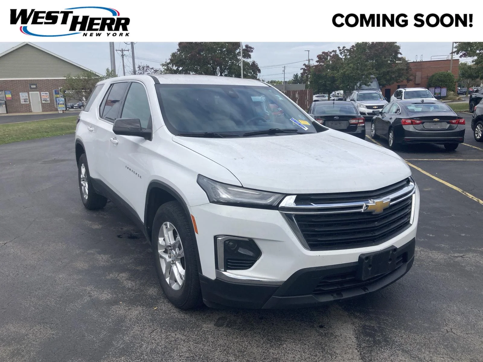 Used 2023 Wh Chevrolet  image 1