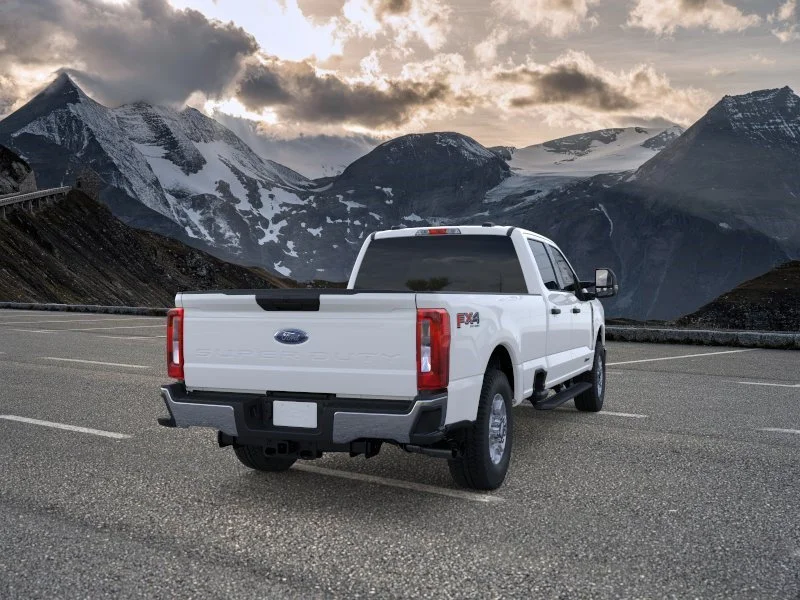 New 2026 Oxford White Ford XLT image 8