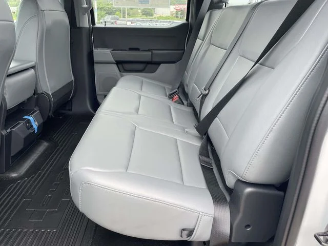 New 2026 Oxford White Ford XL image 9
