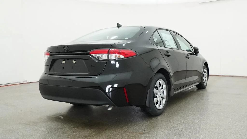 New 2026 Midnight Black Metallic Toyota LE image 21