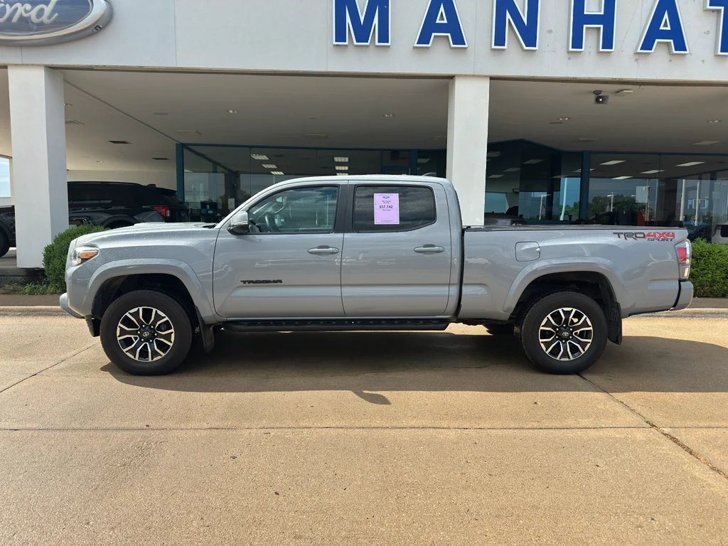 Used 2021 Midnight Black Metallic Toyota TRD Sport image 4