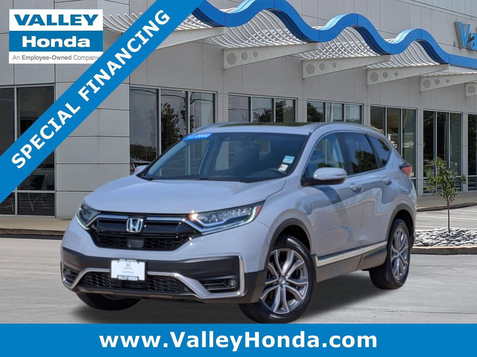 2022 Honda CR-V Touring AWD's photo