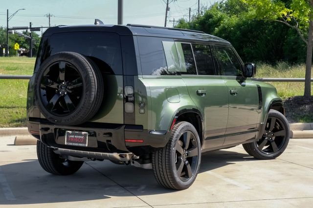 New 2026 Woolstone Green Metallic Land Rover X-Dynamic SE image 10