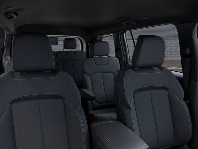 New 2026 Bright White Clear-Coat Exterior Paint Jeep Laredo image 27