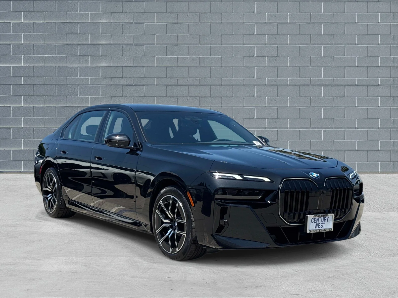2026 BMW 7 Series 750e xDrive Sedan's photo