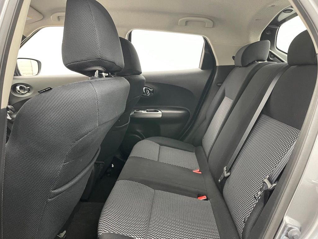 Used 2015 Gun Metallic Nissan S image 31