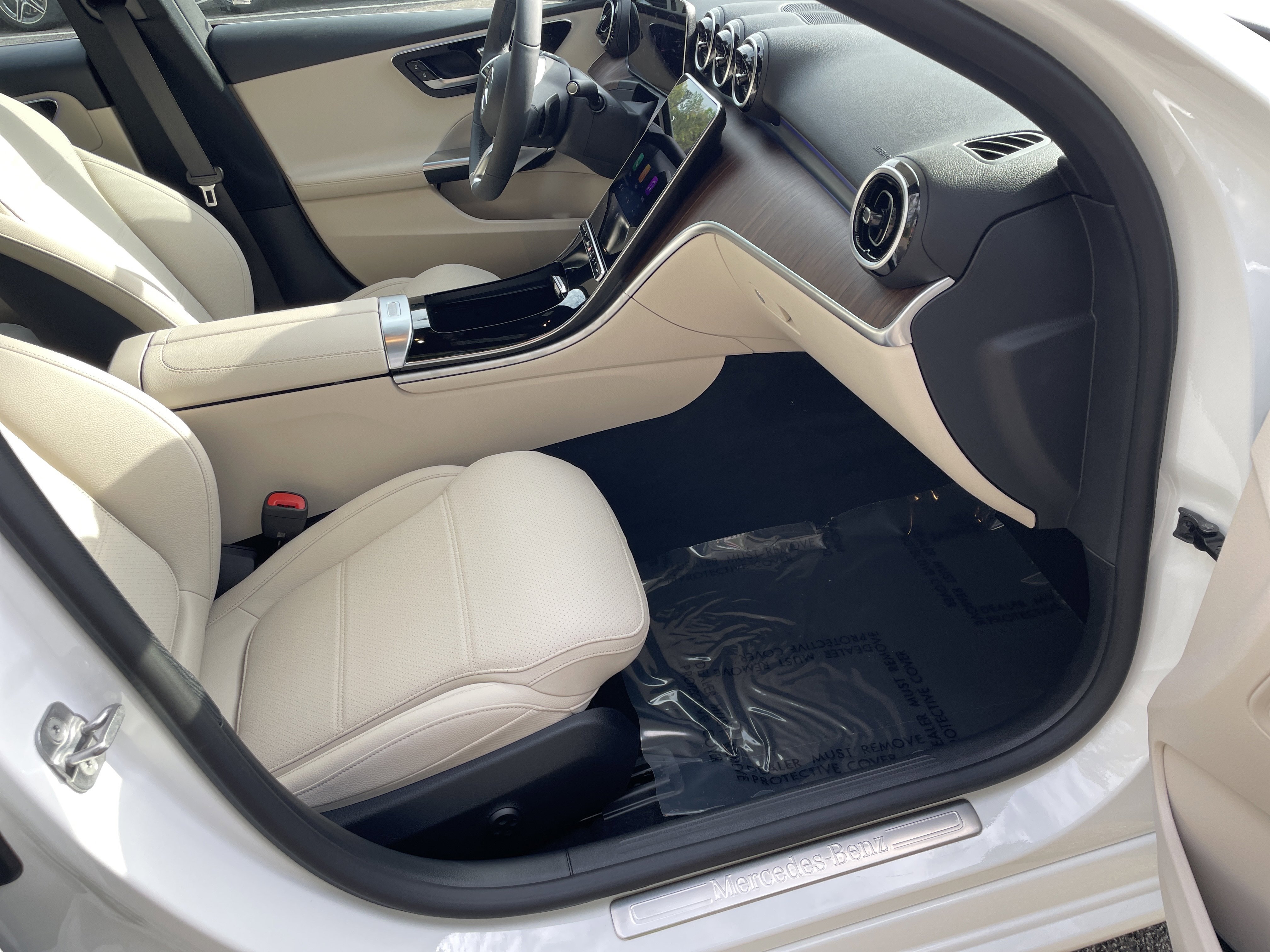 New 2026 Polar White Mercedes-Benz C 300 Sedan image 43