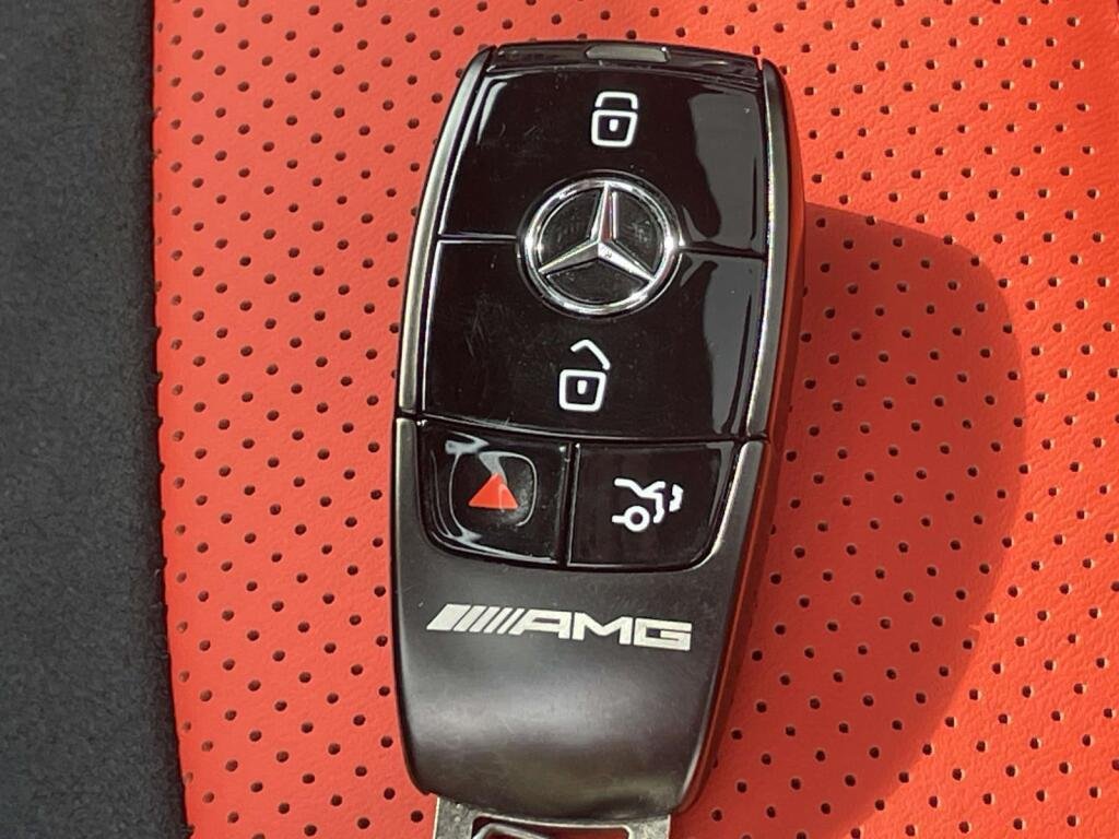 New 2026 Polar White Mercedes-Benz AMG® GLE 53 image 4