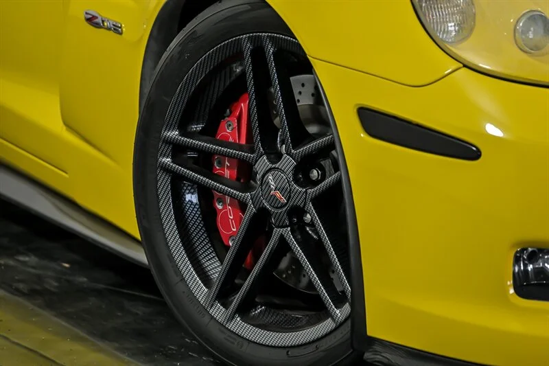 Used 2006 Velocity Yellow Tintcoat Chevrolet Z06 image 3