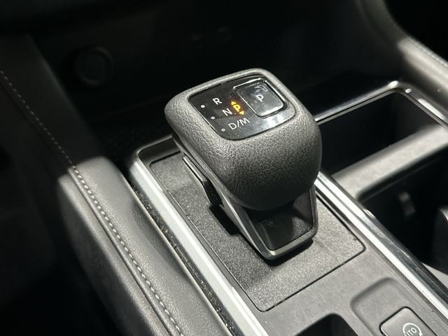 2025 Nissan Pathfinder SV - Photo 27