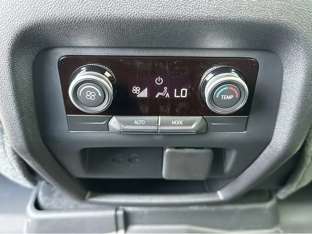 New 2026 Summit White Buick Preferred image 27