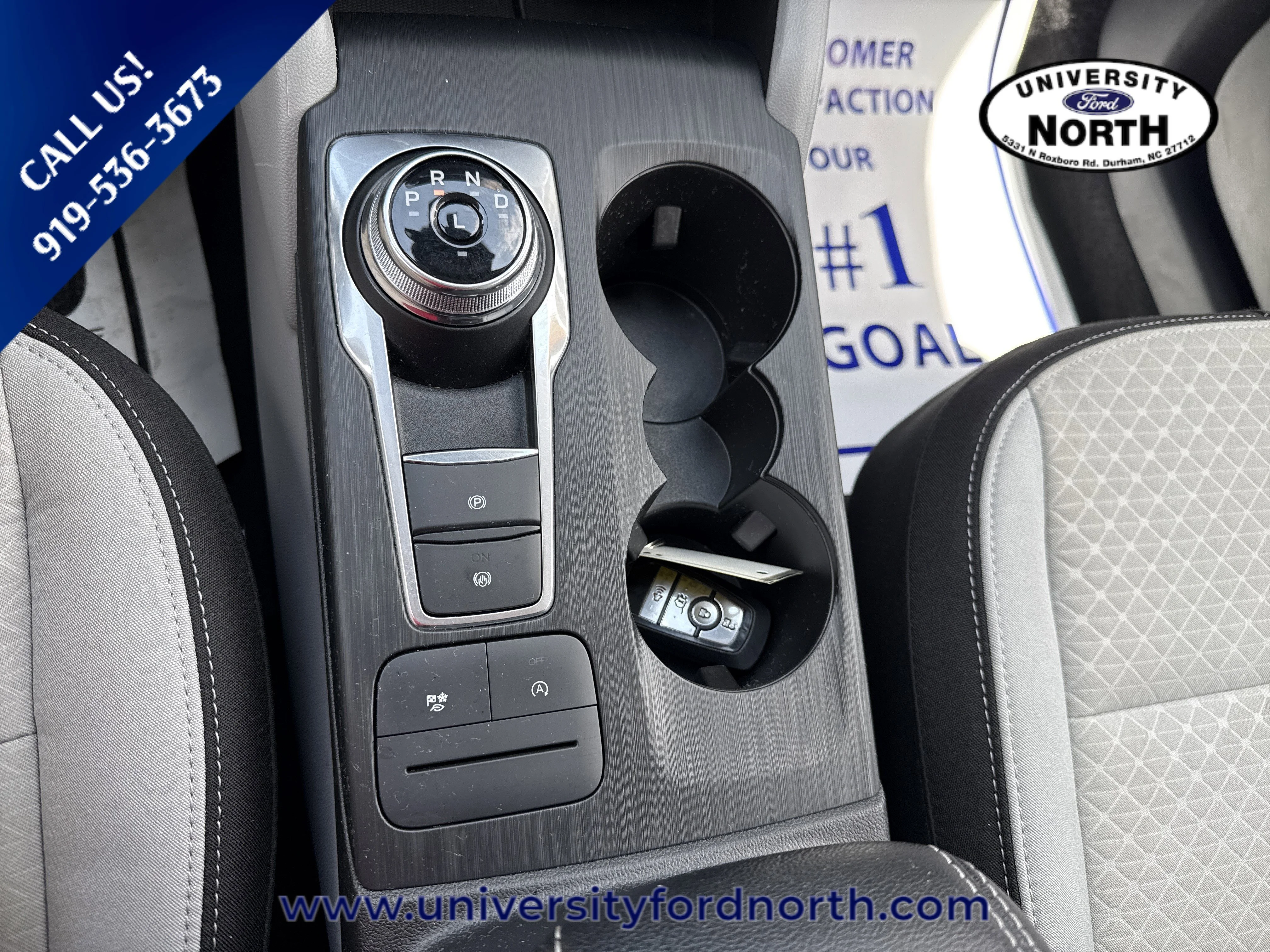 Used 2025 Oxford White Ford Active image 26