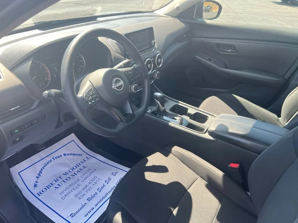 Used 2024  Nissan S image 15