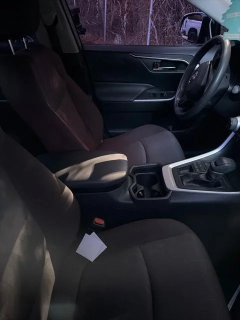 Used 2019 Silver Toyota XLE image 8