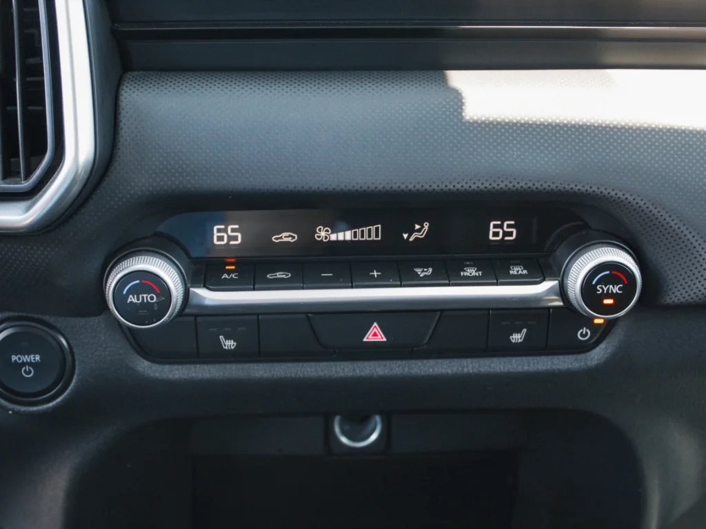 Used 2026 Wind Chill Pearl Mazda Premium image 18