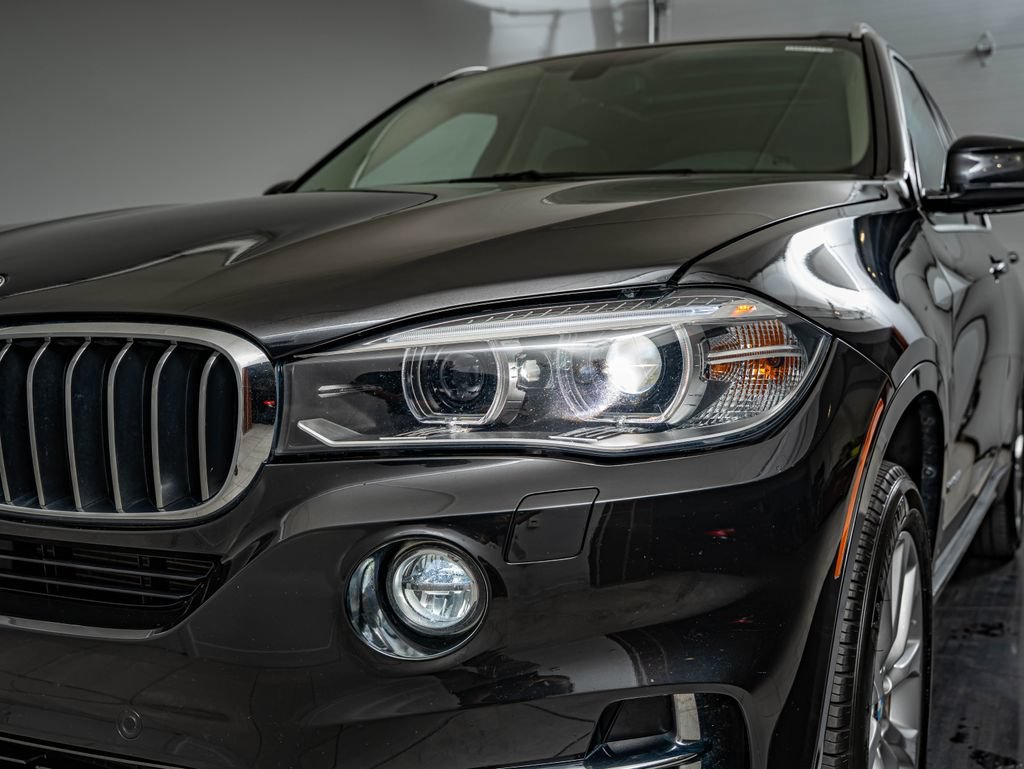 Used 2015 Black Sapphire Metallic BMW xDrive35i image 13