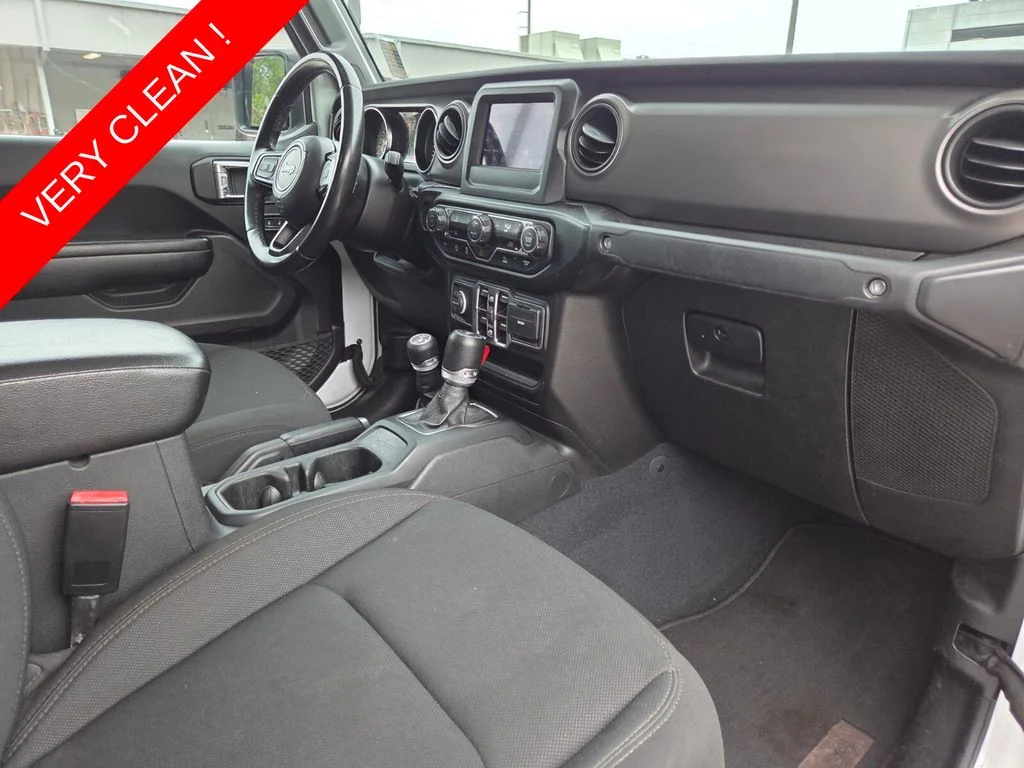 Used 2022 White Jeep Sport image 13