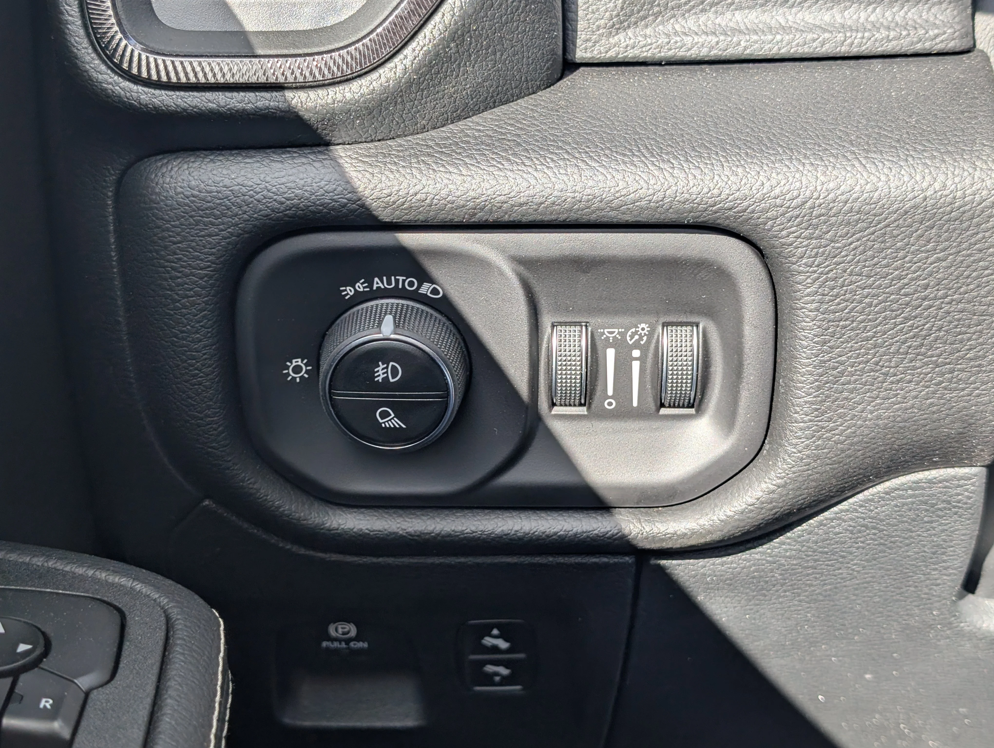 New 2026 Granite Crystal Metallic Ram Sport image 31