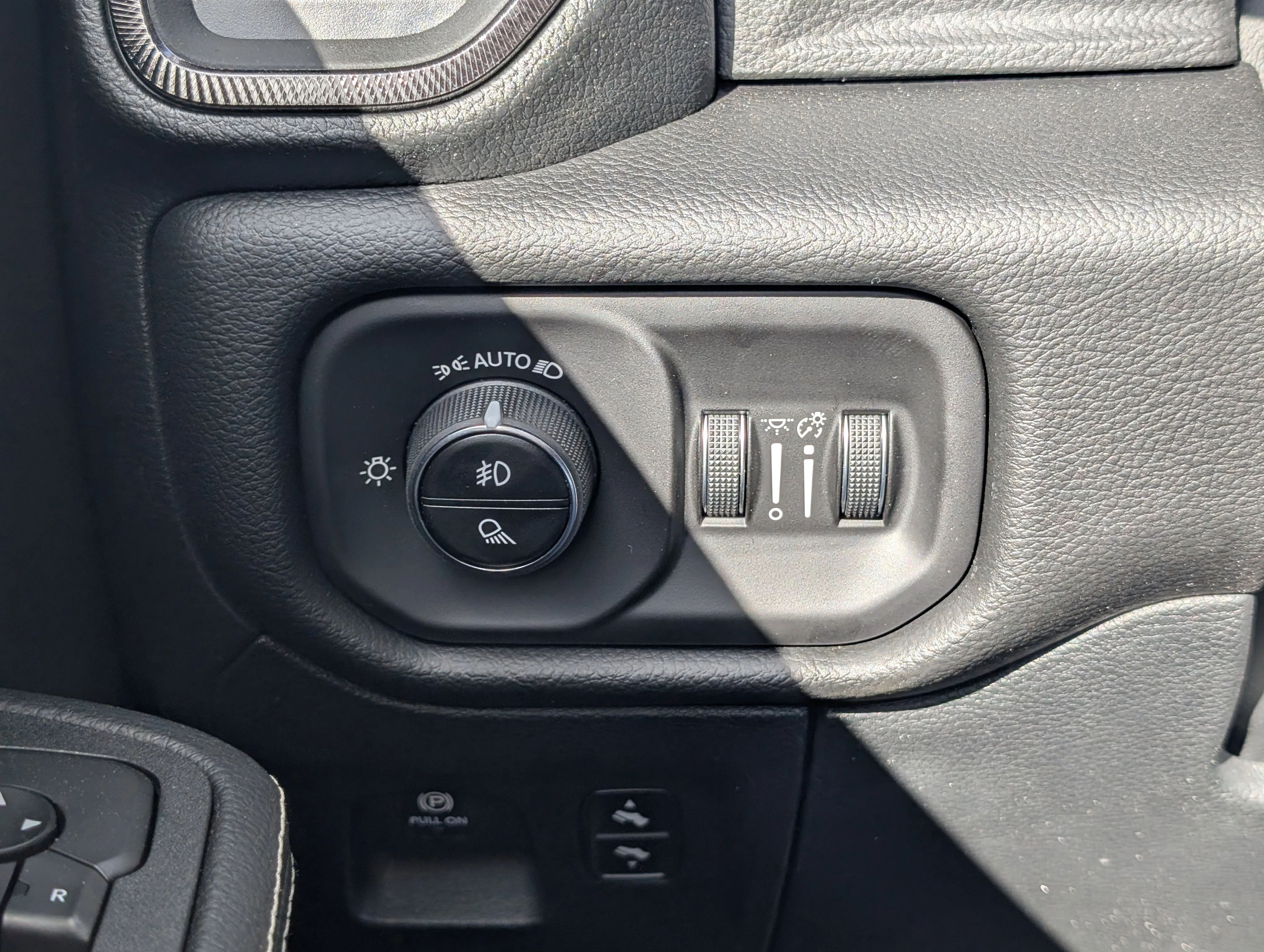 New 2026 Granite Crystal Metallic Ram Sport image 31