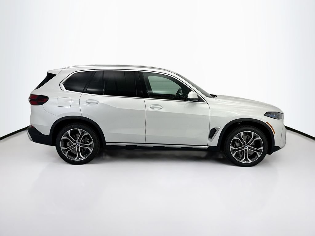 New 2026 White Metallic BMW sDrive40i image 4