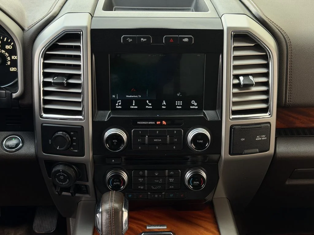 Used 2016  Ford King Ranch image 19