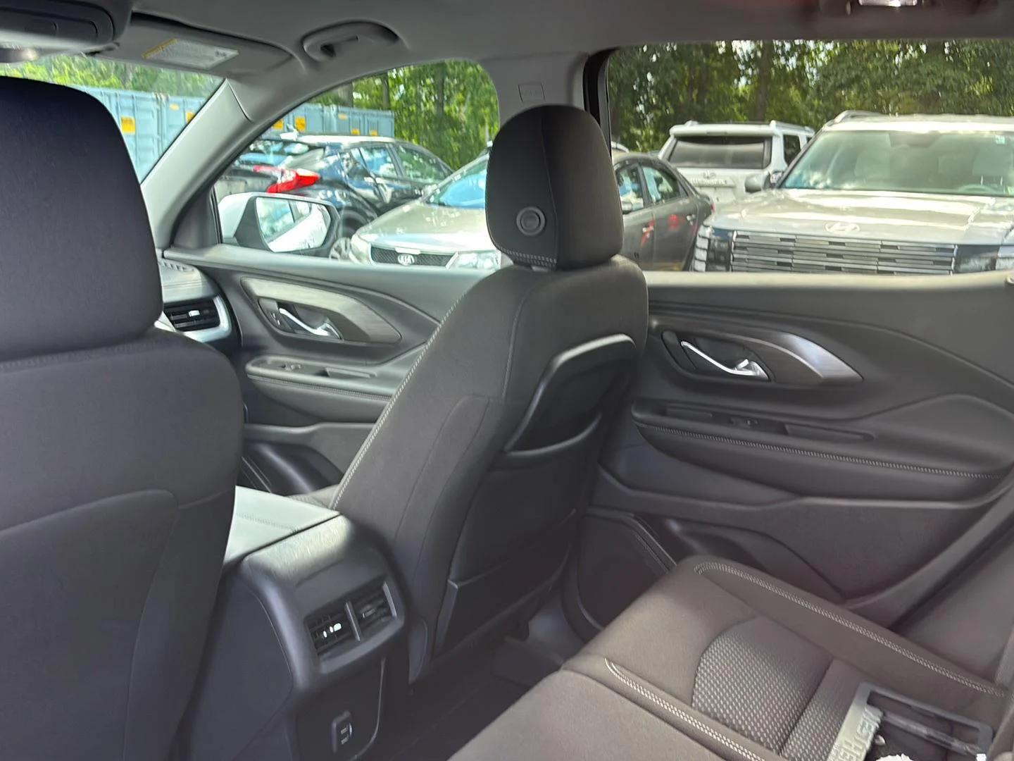 Used 2023 Summit White GMC SLE image 18