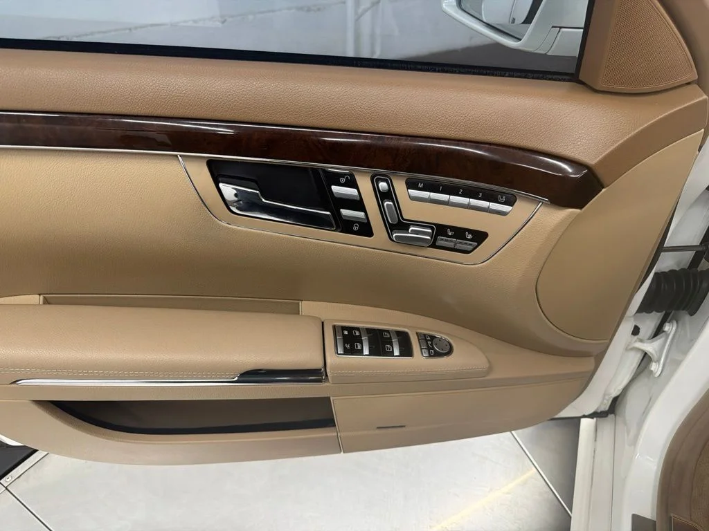 Used 2013 White Mercedes-Benz S 350 image 16
