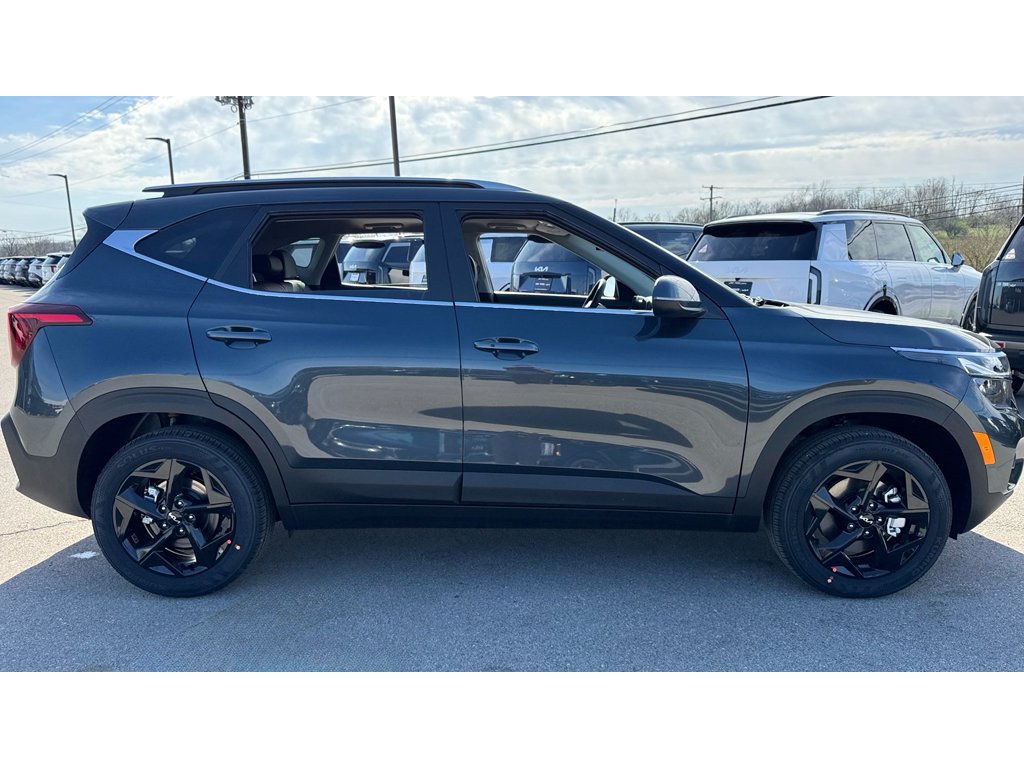 New 2026 Gravity Gray Kia EX image 3