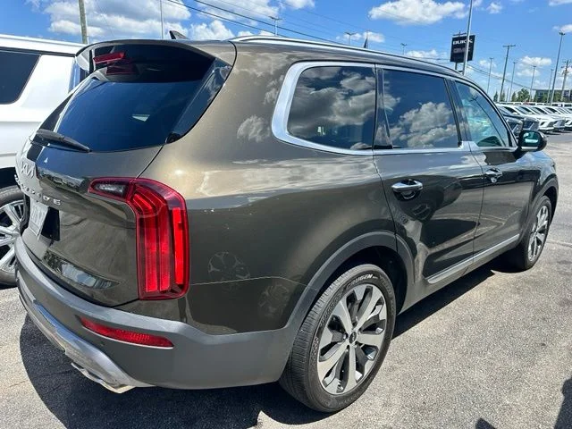 Used 2022 Green Kia S image 21