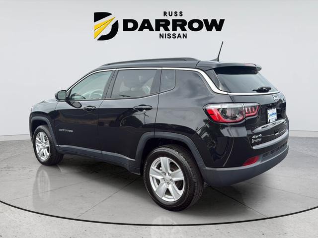Used 2022 Black Jeep Latitude image 3