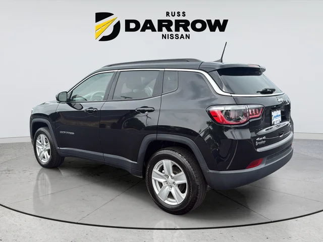 Used 2022 Black Jeep Latitude image 3